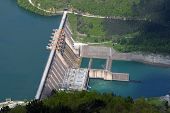 pic of unbreakable  - Water barrier dam Perucac river Drina Serbia - JPG 