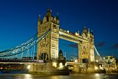 picture of bridge  - Tower Bridge at night - JPG 
