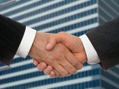 pic of handshake  - business handshake - JPG 