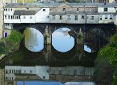 image of bridge  - Pulteney Bridge across the River Avon in Bath - JPG 